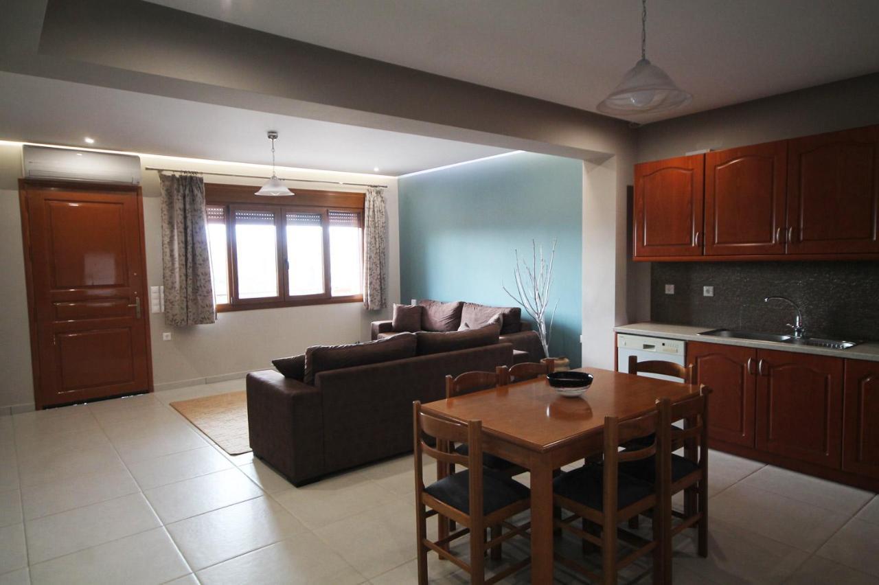 Aggelo 4 Bedroom Apartment نافبليو المظهر الخارجي الصورة
